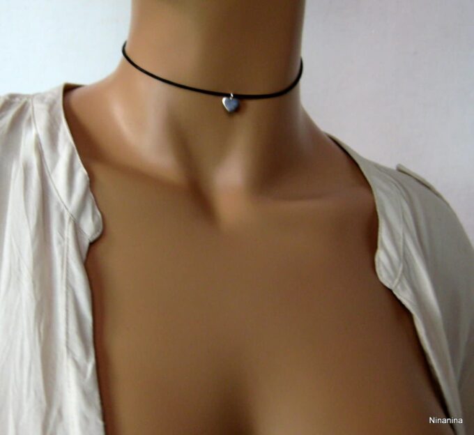 N4140c_collier_de_dos_cordon_cuir_coeur_argent_massif