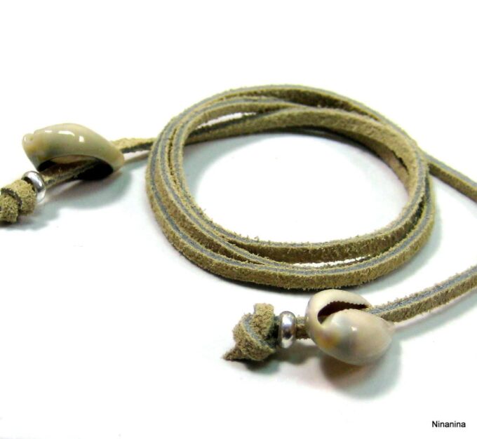 N4149a_bracelet_cordon_daim_et_coquillage_grain_de_cafe