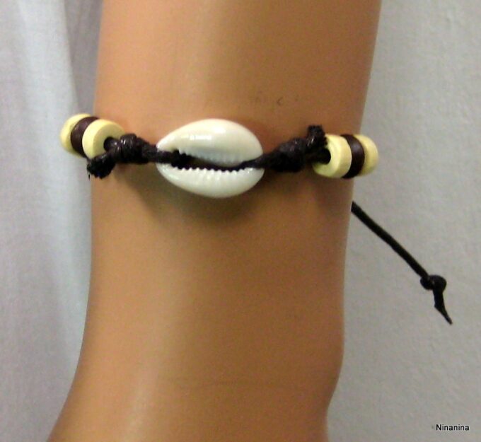 N4168d_bracelet_cordon_coquillage_blanc