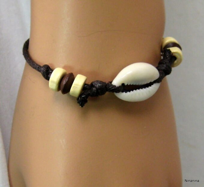 N4168e_bracelet_cordon_coquillage_blanc