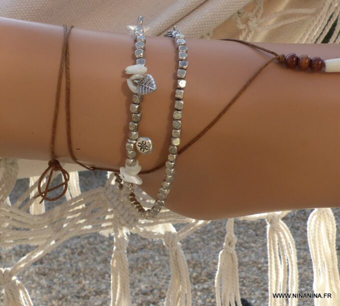 N4213H_Bracelet_de_pied_cordon_tube_os_blanc_casse_-_Bijoux_en_ligne_NINANINA-1