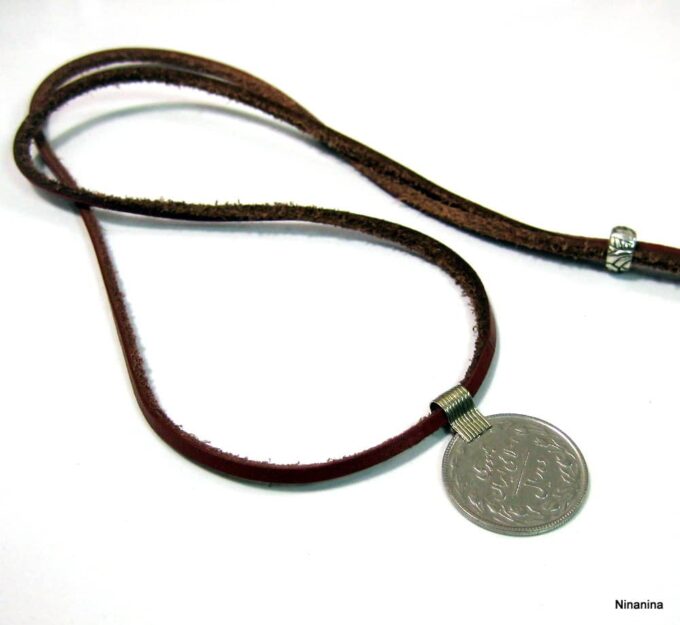 N4281h_collier_cordon_cuir_piece_metal_argent