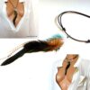 N4285j_Collier_femme_cordon_cuir_plumes_multicolores_NINANINA