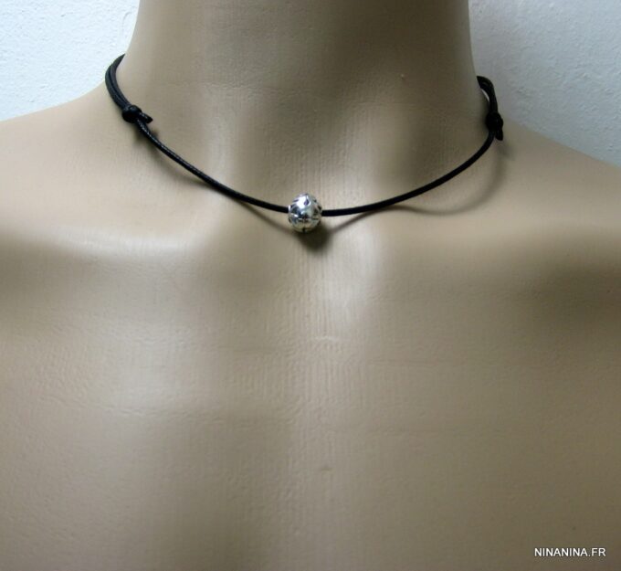 N4310c_collier_cordon_cuir_boule_metal_argent