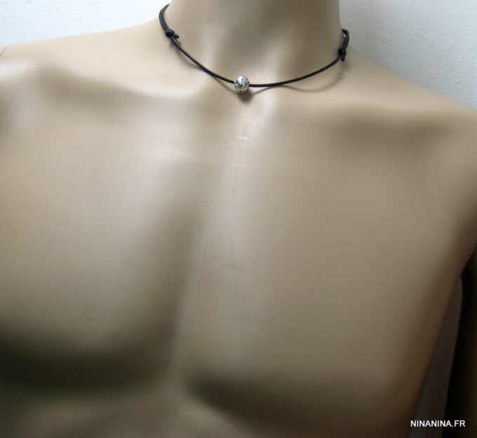 N4310d_collier_cordon_cuir_boule_metal_argent