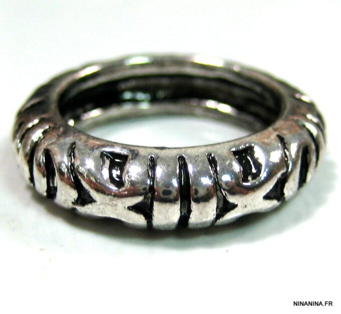 N4340_bague_totem_ethnique_metal_argent_vieilli-1
