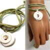 N4351_bracelet_wrap_cordon_daim_et_coquillage_escargot_blanc