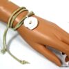 N4351j_bracelet_wrap_cordon_daim_et_coquillage_escargot_blanc