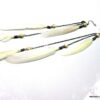 N4389f_boucles_doreilles_longues_plumes_blanches