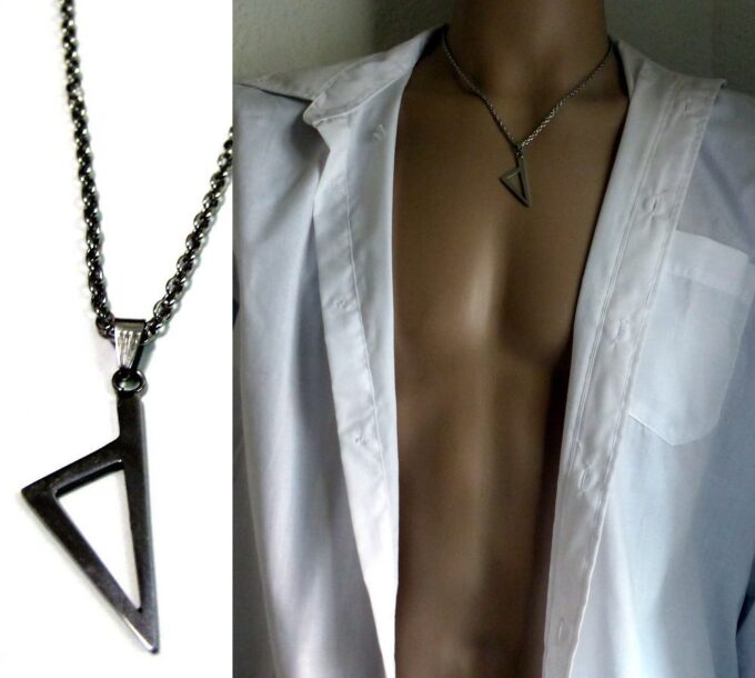 N4397C_Collier_homme_CORSE_stylisee_acier_inoxydable_argent_NINANINA