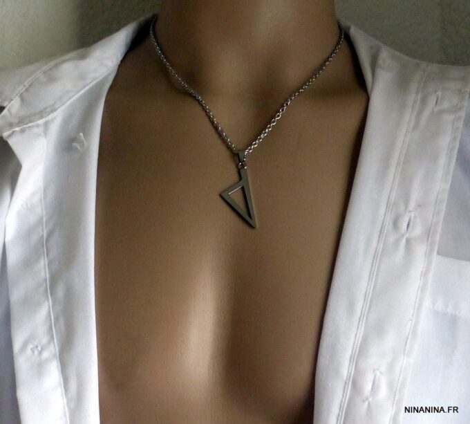 N4397_Collier_homme_CORSE_stylisee_acier_inoxydable_argent_NINANINA