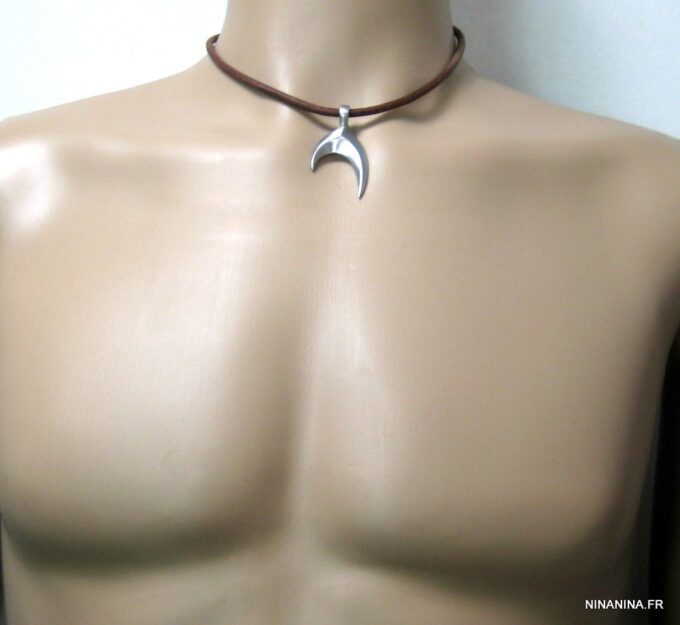 N4408g_collier_cordon_cuir_queue_baleine_acier