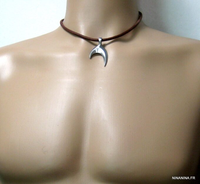 N4408h_collier_cordon_cuir_queue_baleine_acier