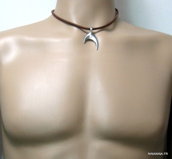 N4408i_collier_cordon_cuir_queue_baleine_acier