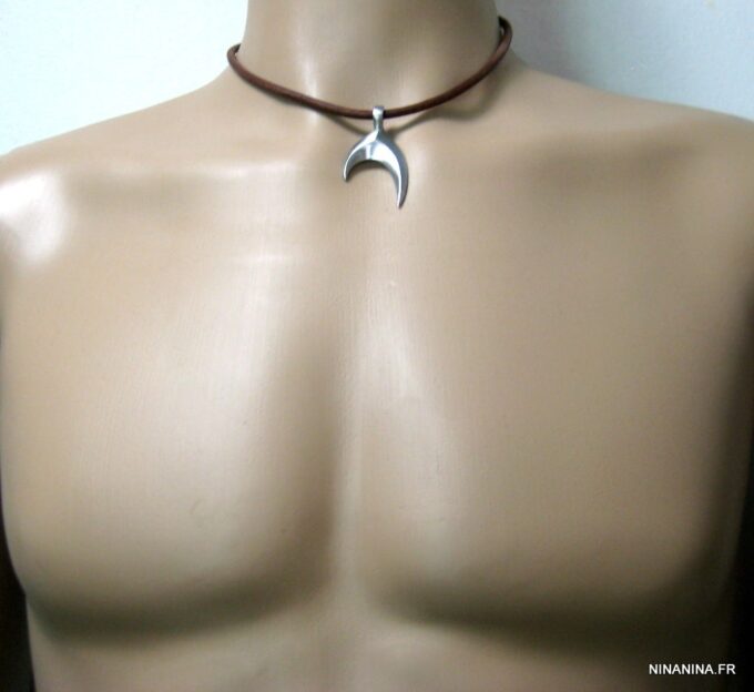 N4408j_collier_cordon_cuir_queue_baleine_acier