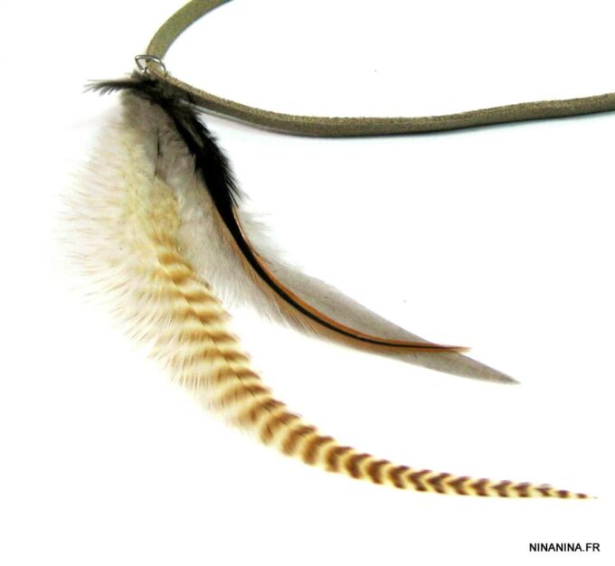 N4458b_collier_daim_et_longues_plumes-1