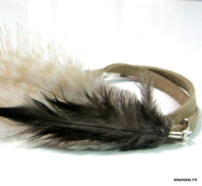 N4460c_bracelet_cordon_daim_et_longues_plumes-1