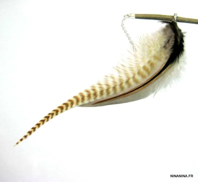 N4461m_bracelet_de_biceps_daim_et_longues_plumes-1