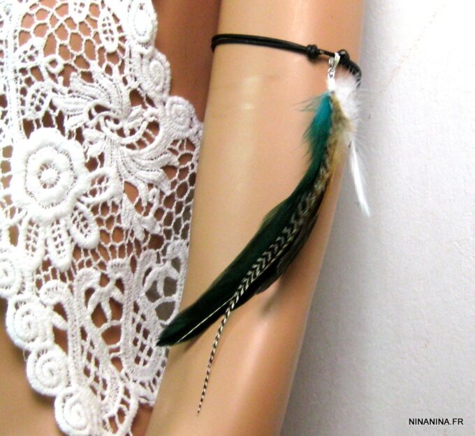 N4462b_bracelet_de_biceps_cuir_et_longues_plumes-1