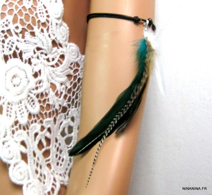 N4462h_bracelet_de_biceps_cuir_et_longues_plumes-1