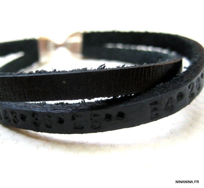 N4473C_bracelet_cuir_personnalise_position_GPS-1