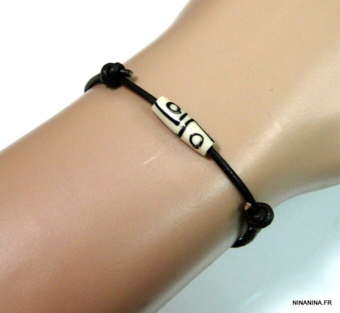 N4501c_bracelet_cordon_cuir_et_tube_os_ivoire-1