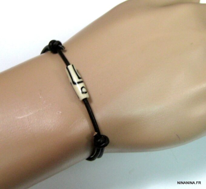 N4501g_bracelet_cordon_cuir_et_tube_os_ivoire