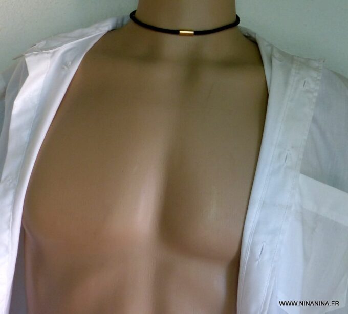 N4503e_Collier_homme_cuir_tresse_noir_fermoir_aimante_acier_inoxydable_dore_NINANINA