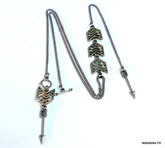 N4562tere_Collier_de_dos_fleches_acier_inoxydable