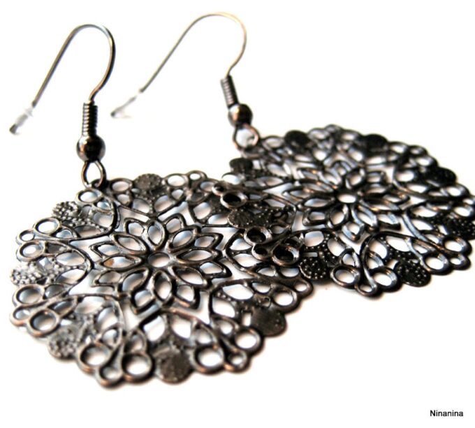 N456_boucles_doreilles_femme_pendentif_rond_dentelle_metal_noir