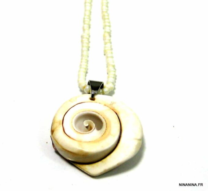 N4574d_chaine_de_taille_rocailles_blanches_et_coquillage