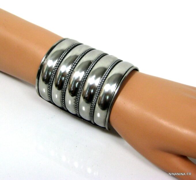 N4586b_bracelet_manchette_metal_argente_cisele