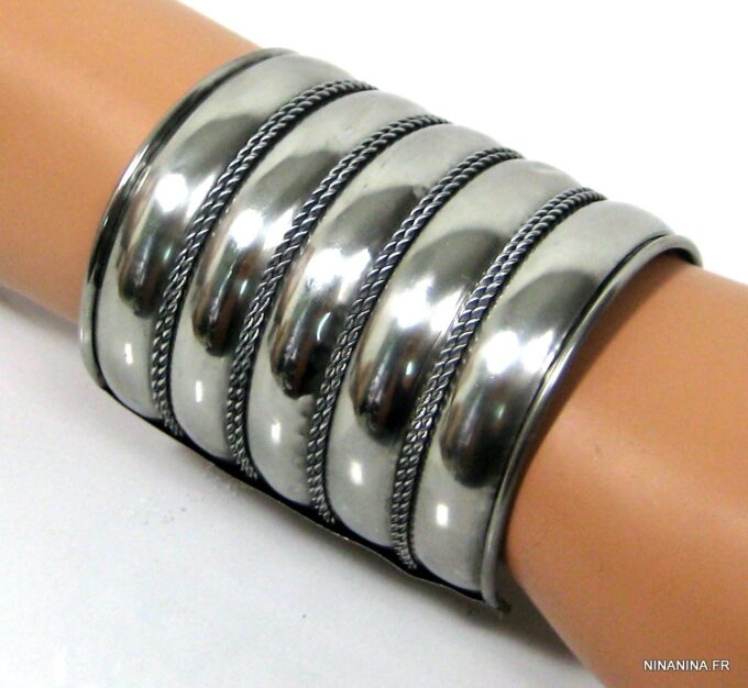 N4586c_bracelet_manchette_metal_argente_cisele