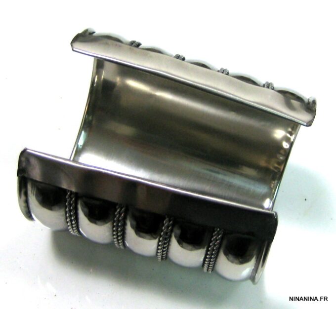 N4586g_bracelet_manchette_metal_argente_cisele