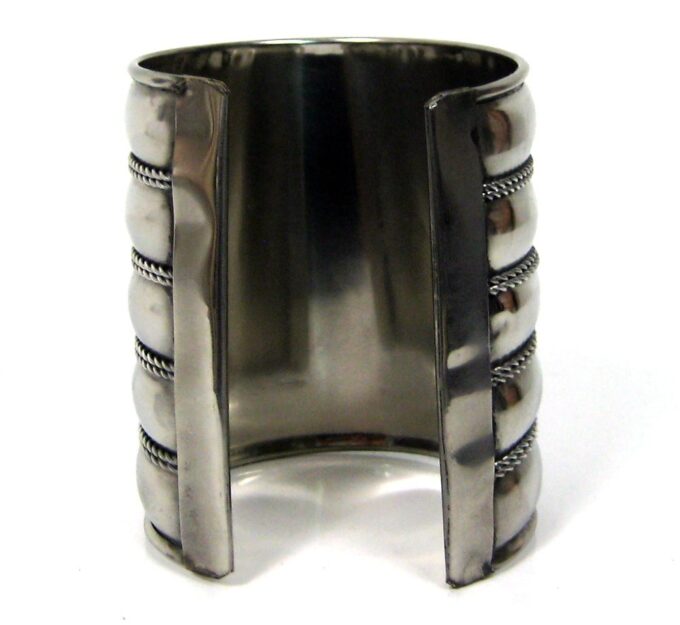 N4586j_bracelet_manchette_metal_argente_cisele