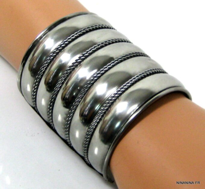 N4586l_bracelet_manchette_metal_argente_cisele