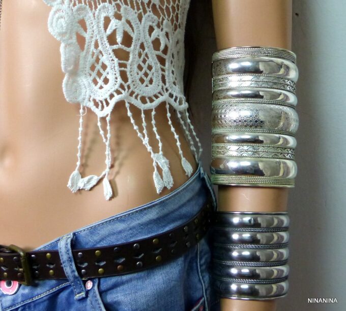 N4586terg_Bracelet_manchette_large_artisanal_tribal_metal_argente