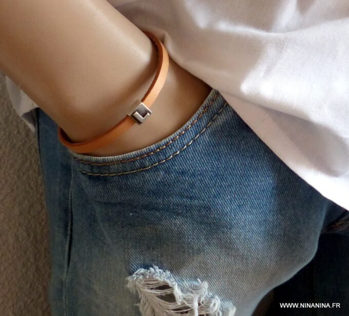 N4598A_Bracelet_cuir_personnalise_lettres_prenom_-Bijoux_Bracelets_en_ligne_NINANINA