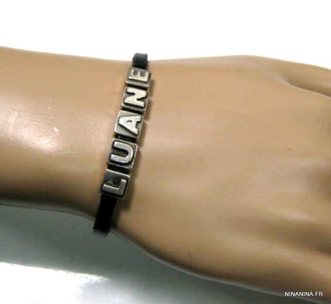 N4598e_bracelet_cuir_personnalise_prenom_metal_argent