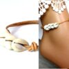 N4607_Bracelet_de_cheville_cordon_femme_cuir_coquillages_cauri_blancs-1