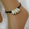 N4607d_bracelet_de_cheville_cordon_cuir_et_coquillage_grain_de_cafe-1