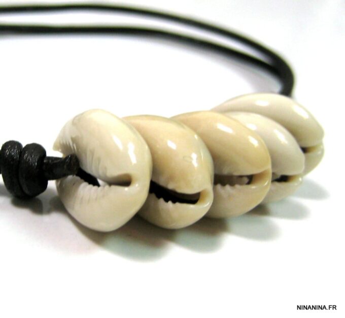 N4607e_bracelet_de_cheville_cordon_cuir_et_coquillage_grain_de_cafe-1