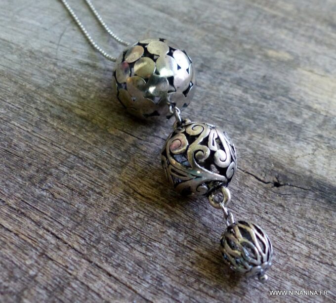 N4608c_Collier_femme_long_3_boules_metal_argent_NINANINA