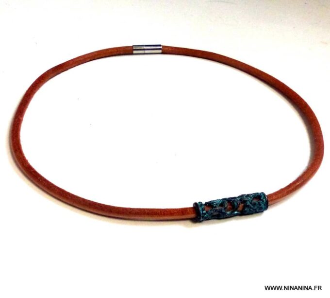 N4630h_Collier_homme_cordon_cuir_perle_tube_patine_turquoise_NINANINA