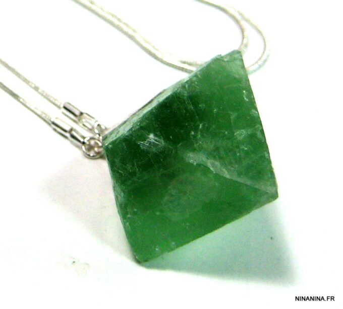 N4666a_collier_long_fluorite_verte_plaque_argent