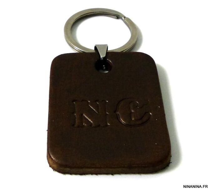N4794f_porte-cle_homme_cuir_personnalise_initiales