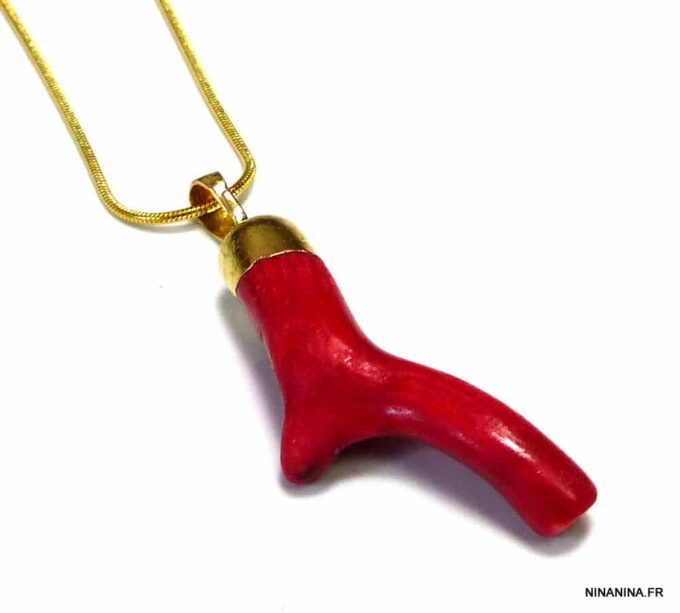 N4832a_collier_corail_rouge_chaine_serpent_metal_dore
