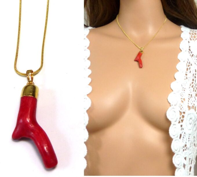 N4832j_collier_corail_rouge_chaine_serpent_metal_dore