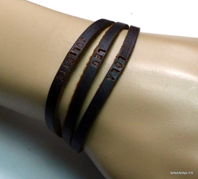 N4851c_bracelet_cuir_personnalise_prenoms