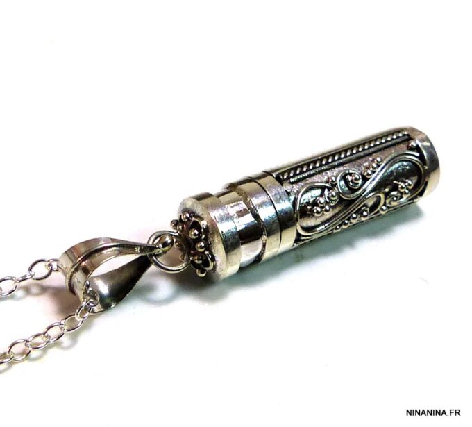 N4874q_Collier_sautoir_pendentif_urne_funeraire_argent_massif-2